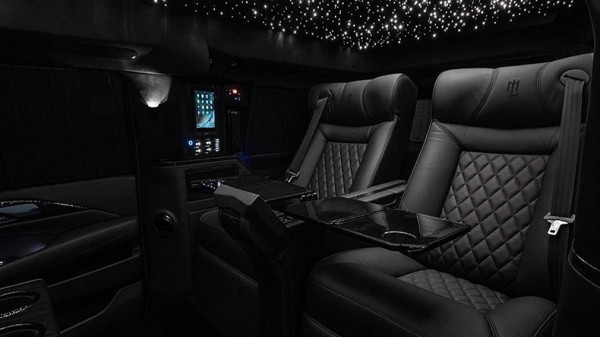 Новый Cadillac Escalade превратили в роскошный мобильный офис Новый Cadillac Escalade превратили в роскошный мобильный офис