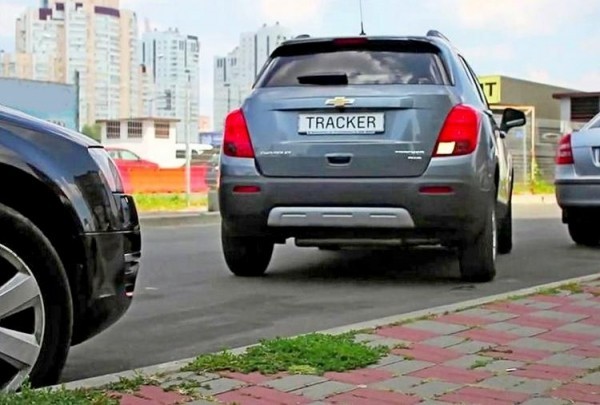 Парковка автомобиля задним ходом
