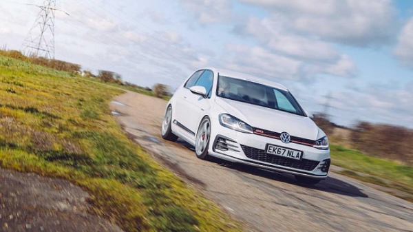 Премиальный Hyundai Solaris поступил в продажу Премиальный Hyundai Solaris поступил в продажу