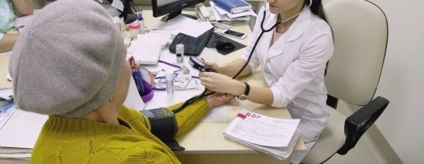 Россияне стали меньше жаловаться на обслуживание в медучреждениях