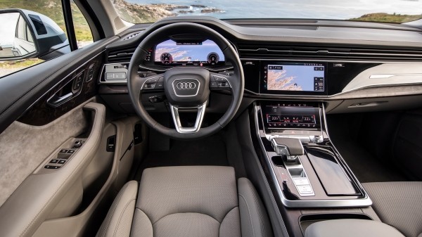 После рестайлинга Audi Q7 немного прибавил в цене После рестайлинга Audi Q7 немного прибавил в цене