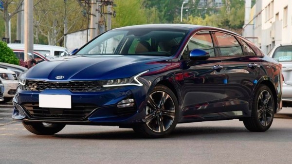 Новый седан Kia Optima появился у дилеров Новый седан Kia Optima появился у дилеров