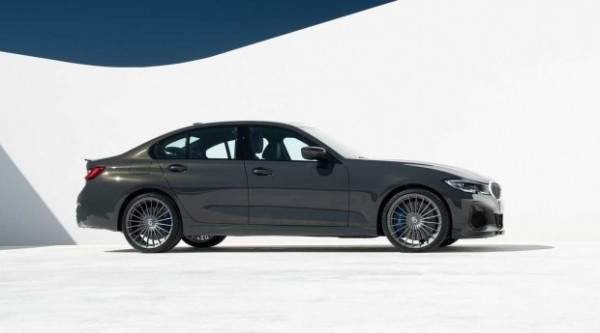 Alpina которая не Alpine: известное тюнинг-ателье прокачало новую «Трешку» BMW Alpina которая не Alpine: известное тюнинг-ателье прокачало новую «Трешку» BMW