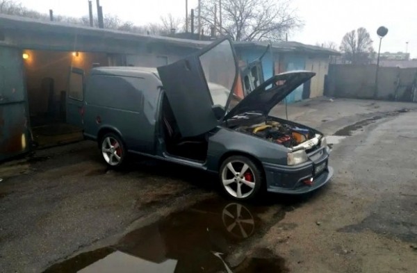 Combo-Lambo: тюнинг 30-летнего Opel