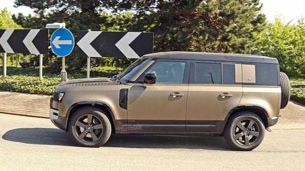 Компания Land Rover вывела на тесты новый Defender с агрегатом V8