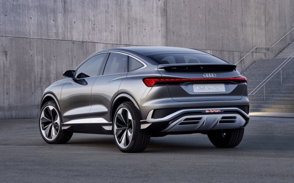 Audi показала новый электрический кроссовер Q4 Sportback e-tron Audi показала новый электрический кроссовер Q4 Sportback e-tron