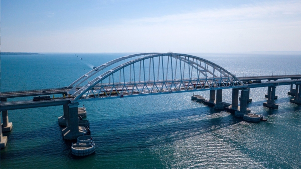 С начала лета через Крымский мост проехало более миллиона автомобилей С начала лета через Крымский мост проехало более миллиона автомобилей