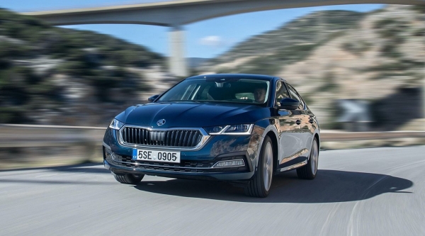 Skoda озвучила российскую стоимость новой Octavia Skoda озвучила российскую стоимость новой Octavia