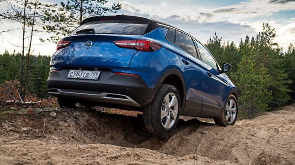 Верим во всё немецкое с кроссовером Opel Grandland X Верим во всё немецкое с кроссовером Opel Grandland X