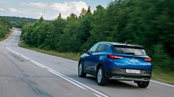 Верим во всё немецкое с кроссовером Opel Grandland X Верим во всё немецкое с кроссовером Opel Grandland X