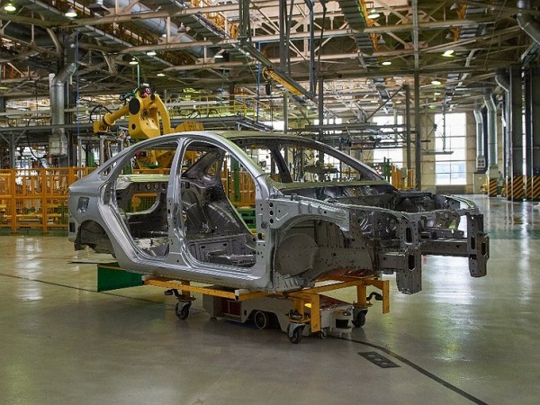 Кайдзен по-русски: как на самом деле собирают LADA Vesta в Ижевске Кайдзен по-русски: как на самом деле собирают LADA Vesta в Ижевске