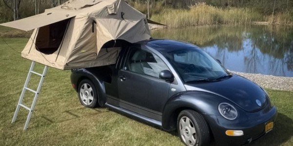 Жук на природе: VW New Beetle напомнил о себе Жук на природе: VW New Beetle напомнил о себе