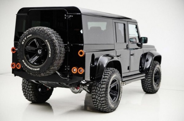 Defender глазами итальянцев