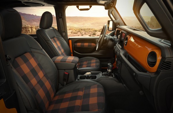 Шоу-кар Jeep Magneto предвосхитил электрическую вариацию Рэнглера Шоу-кар Jeep Magneto предвосхитил электрическую вариацию Рэнглера