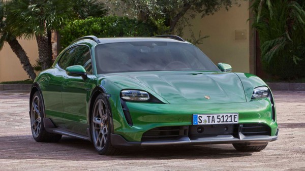 Porsche Taycan Cross Turismo стал доступен для заказа в России