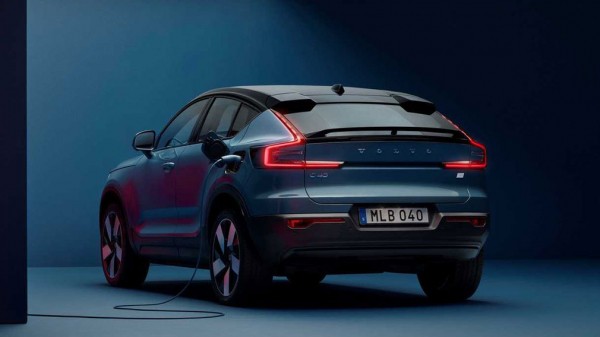 Вторым электрокаром Volvo стал купе-кроссовер C40 Recharge