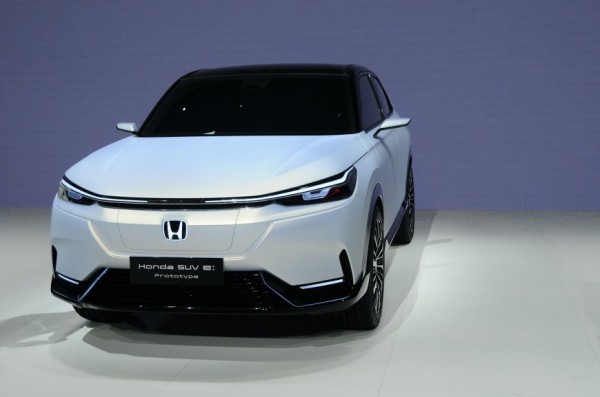 Honda представила новый электрический кроссовер e: Prototype для Китая