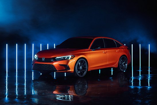 В этой гонке участвует Honda Civic 2022 года, Mazda3 и Toyota Corolla В этой гонке участвует Honda Civic 2022 года, Mazda3 и Toyota Corolla