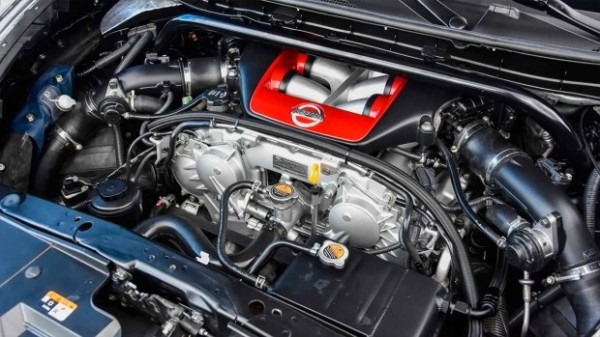Что купить: новый Porsche 911 или б/у Nissan Juke? Что купить: новый Porsche 911 или б/у Nissan Juke?