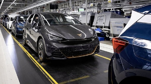 Автоблогер Черкасов разобрал 1,8-литровый агрегат ВАЗ-21179 от легковушек Lada Vesta и XRay Автоблогер Черкасов разобрал 1,8-литровый агрегат ВАЗ-21179 от легковушек Lada Vesta и XRay