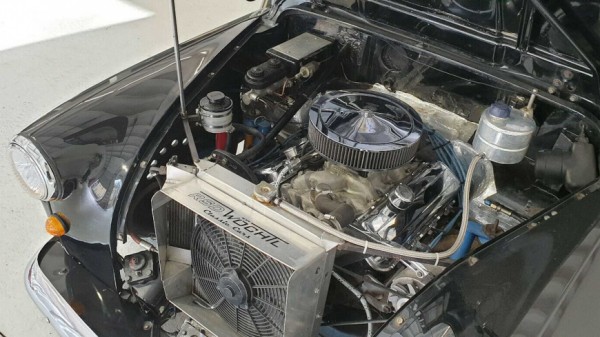 Это лондонское такси 1989 года оснащено двигателем Chevy V8 Это лондонское такси 1989 года оснащено двигателем Chevy V8