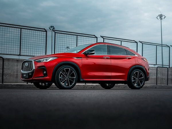 Ни разу не FX: первый видеообзор новейшего кроссовера Infiniti QX55