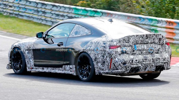 BMW M4 CSL станет легче на 100 килограммов BMW M4 CSL станет легче на 100 килограммов