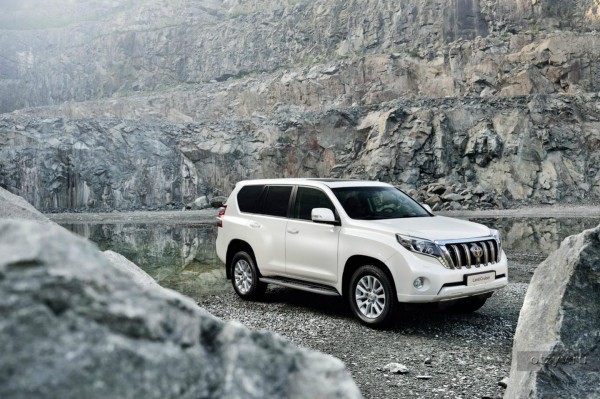 Компания Toyota отзывает в России 16 новых внедорожников Land Cruiser Prado из-за проблем с мотором
