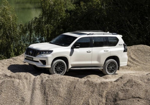 Компания Toyota отзывает в России 16 новых внедорожников Land Cruiser Prado из-за проблем с мотором
