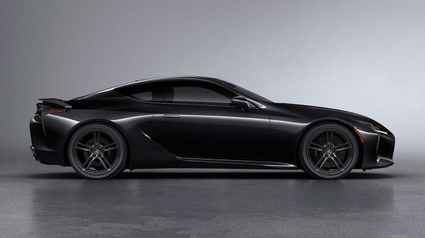 Купе и кабриолет Lexus LC 2022 года оснастили модернизированным шасси