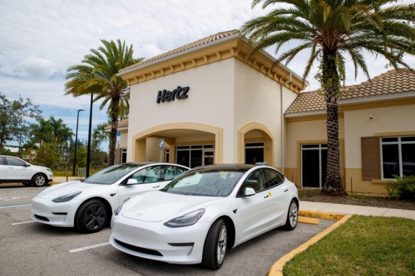 Сделка Tesla на 4 миллиарда долларов с Hertz под вопросом