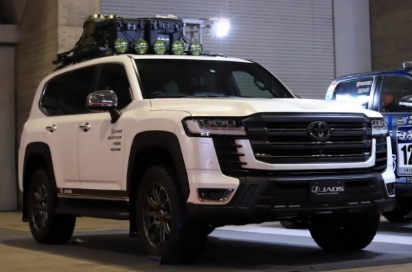 В Японии нашли способ повысить проходимость Land Cruiser 300