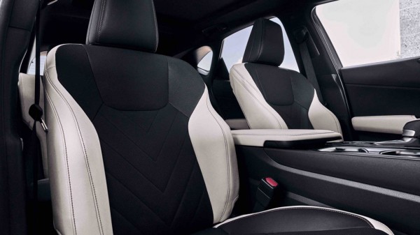 В России стартовали продажи Lexus NX нового поколения