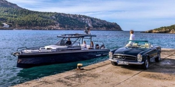Нова модель від Brabus з двома моторами та ліжком Нова модель від Brabus з двома моторами та ліжком