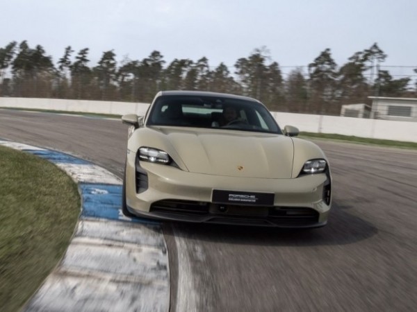 Porsche Taycan отримав спецверсію на честь гоночної траси
