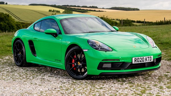 Модели бренда Porsche теперь можно выкрасить в любой цвет Модели бренда Porsche теперь можно выкрасить в любой цвет