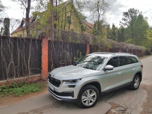 Когда &laquo;учить&raquo; &mdash; только портить: тест-драйв обновленного кроссовера Skoda Kodiaq
