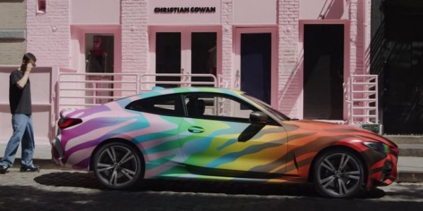 Купе BMW 4-Series присвятили сексуальним меншинам Купе BMW 4-Series присвятили сексуальним меншинам