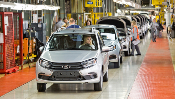 Компания &laquo;АвтоВАЗ&raquo; планирует начать сборку автомобилей на платформе Renault в 2022 году