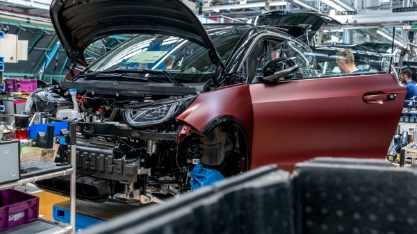 Компания BMW сообщила о завершении серийного выпуска электрокара i3 Компания BMW сообщила о завершении серийного выпуска электрокара i3