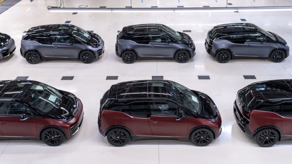 Компания BMW сообщила о завершении серийного выпуска электрокара i3 Компания BMW сообщила о завершении серийного выпуска электрокара i3