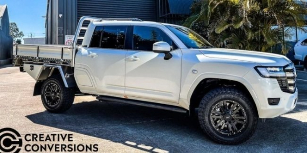 Презентовано пікап Toyota Land Cruiser 300