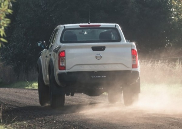 Nissan підготував особливу версію пікапа Navara