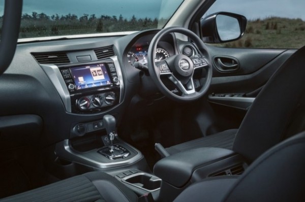 Nissan підготував особливу версію пікапа Navara