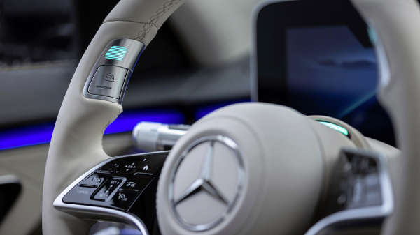 Mercedes-Benz сертифицировал автопилот по правилу ООН