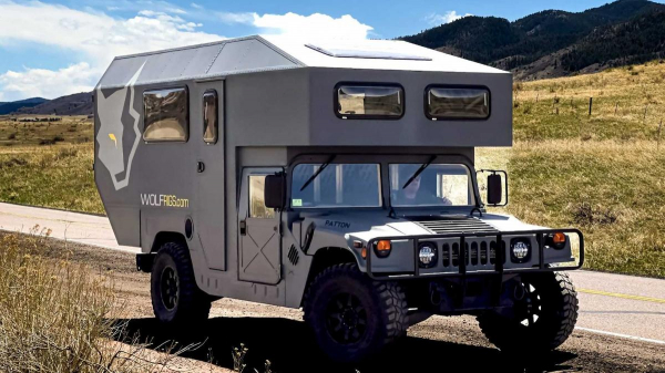 На базе внедорожинка Hummer H1 сделали комфортный автодом На базе внедорожинка Hummer H1 сделали комфортный автодом