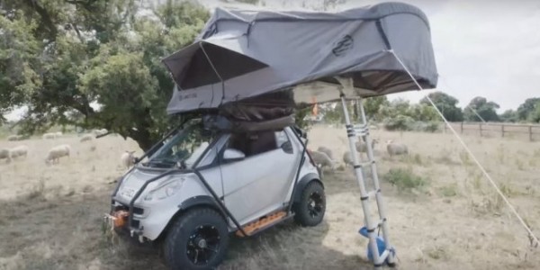 Smart перетворили на «позашляховий» будинок на колесах Smart перетворили на «позашляховий» будинок на колесах