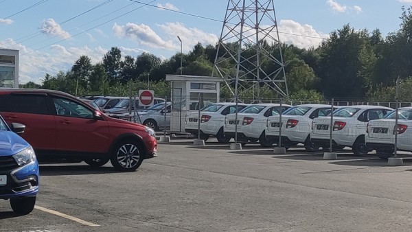 Авторынок РФ растёт на льготных автокредитах Авторынок РФ растёт на льготных автокредитах