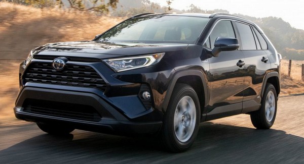 Пикап Toyota Tacoma и кроссовер RAV4 стали участниками отзывной кампании