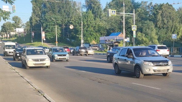 Жители России ищут автомобили по всей стране Жители России ищут автомобили по всей стране